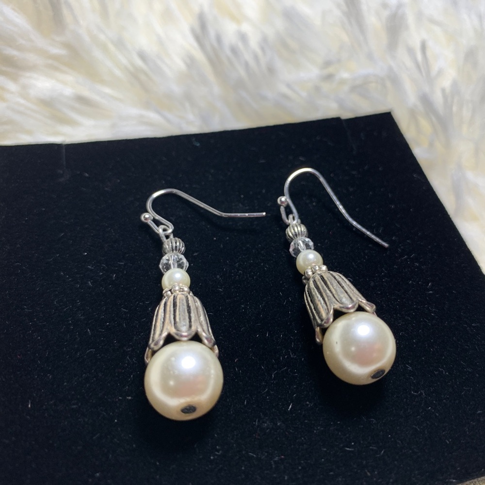 pearl earrings